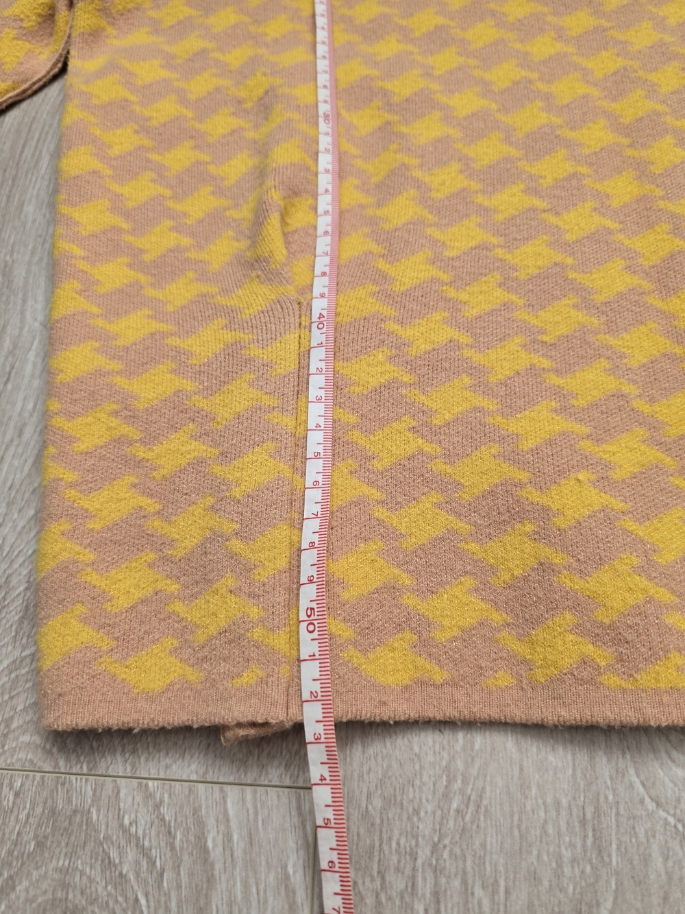MAEVE By Anthropologie Cream and Yellow Houndstooth V-Neck Sweater Size M Y2K - Picture 8 of 9